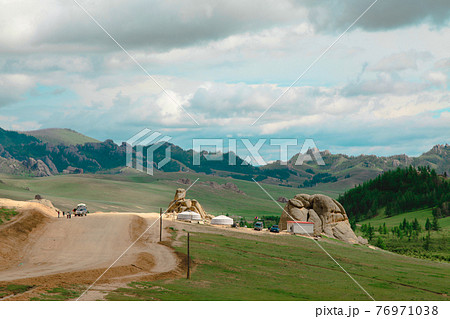 モンゴルのテレルジ国立公園にある亀石 76971038