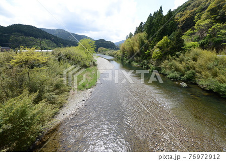 春の四万十川上流 春の四万十川上流 76972912