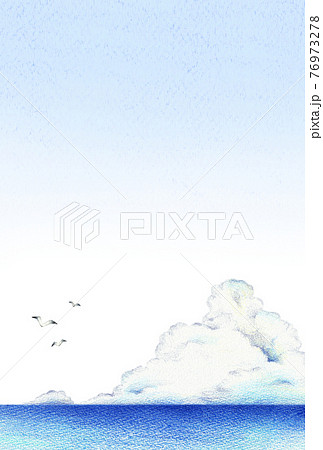 海と入道雲と青空の背景 縦 手描き色鉛筆画のイラスト素材