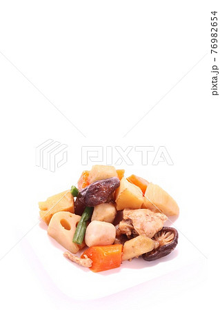 根菜類の煮物　レンコン　里芋　ニンジン　タケノコ 76982654