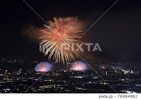 長野県 諏訪湖の花火大会の写真素材