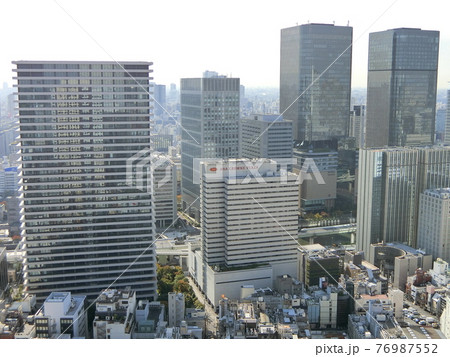大阪北区のビル群 76987552