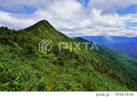 灰吹山方面からの荒沢岳 76987656
