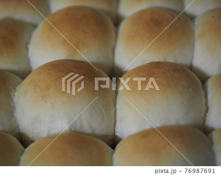 パン作り ふっくら パン作り ふっくら 76987691