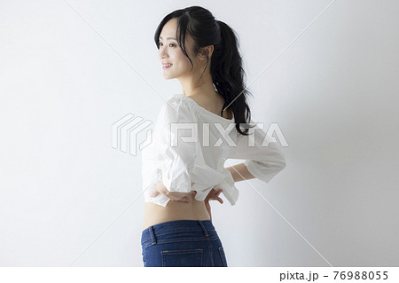 お腹 ウエスト くびれ お腹 ウエスト くびれ 76988055