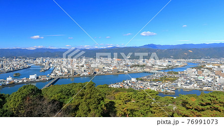 【高知県】五台山公園からの高知市街地 【高知県】五台山公園からの高知市街地 76991073