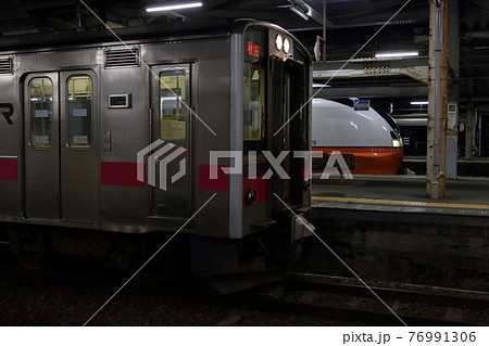 夜の秋田駅① 76991306