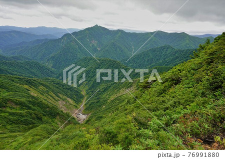 中ノ岳~越後駒ヶ岳稜線からの荒沢岳 中ノ岳~越後駒ヶ岳稜線からの荒沢岳 76991880