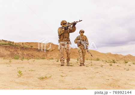 Special forces soldier in battlefield 76992144