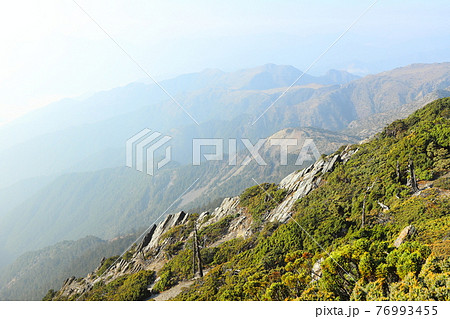 山脈 山並み 山並 76993455