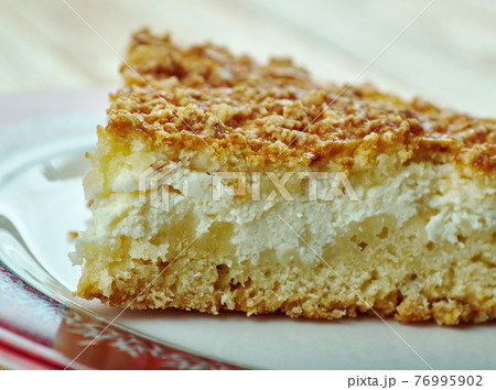 Zapekanka (Farmer's Cheese Cheesecake) | Babaganosh