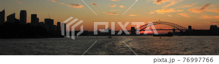 Sunset view of Sydney. 76997766