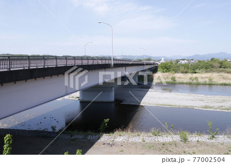 多摩川と、福生市とあきる野市を結ぶ睦橋 多摩川と、福生市とあきる野市を結ぶ睦橋 77002504