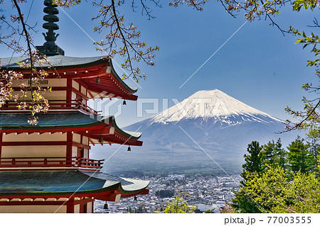 五重塔と富士山 77003555