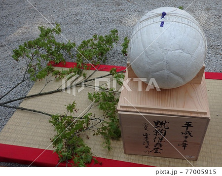 奈良の白峯神社の蹴鞠神事の写真素材