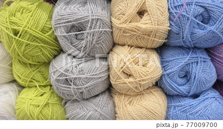 Wool yarn balls 77009700