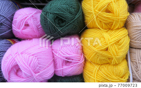 Wool yarn balls Wool yarn balls 77009723