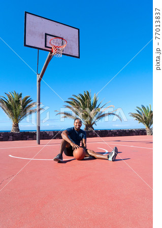 Afro player in basketball Afro player in basketball 77013837