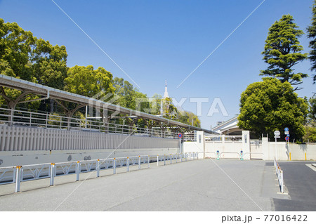 原宿駅 宮廷ホームに続く門 原宿駅 宮廷ホームに続く門 77016422