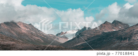 Mountains in Canada 77018841
