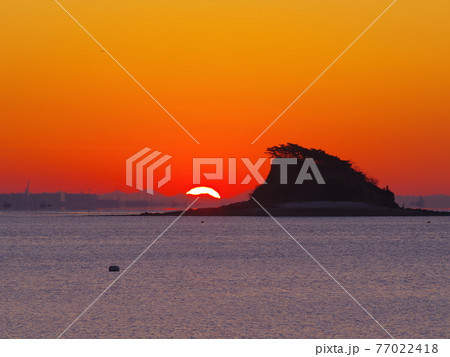 海岸 夕焼け 海 77022418