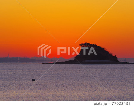 海岸 夕焼け 海 77022432