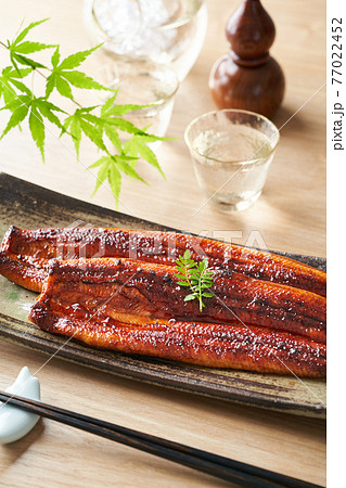 鰻の蒲焼 77022452