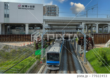 新鎌ヶ谷駅とアーバンパークラインの電車 77022453