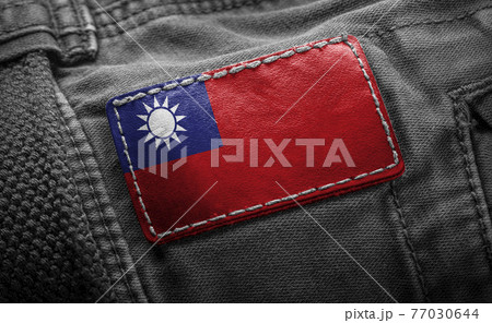 Tag on dark clothing in the form of the flag of the Taiwan Tag on dark clothing in the form of the flag of the Taiwan 77030644