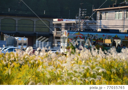 電車 秋の伊賀鉄道 電車 秋の伊賀鉄道 77035765