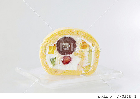 フルーツロールケーキ フルーツロールケーキ 77035941