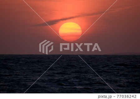 日の出 77036242