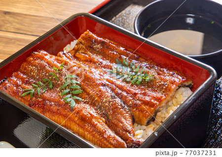 土用の丑の日は鰻重 77037231