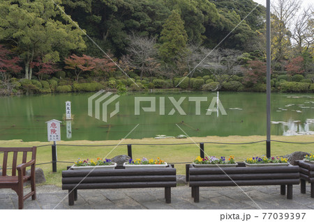 大分県地獄めぐり、海地獄。 77039397