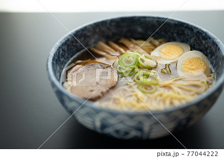 シンプルな醤油ラーメン 77044222