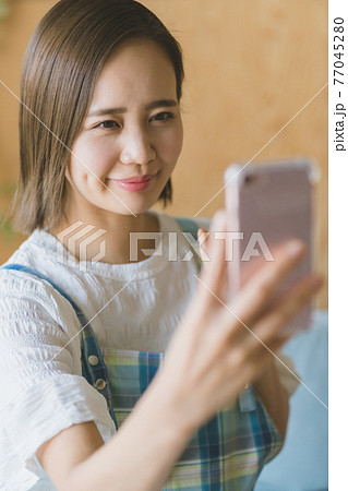 主婦ライバー 77045280