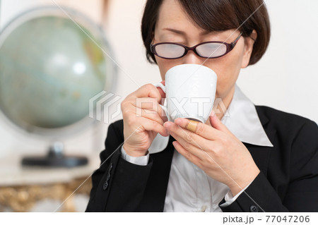 ビジネス 曇る眼鏡 ビジネス 曇る眼鏡 77047206