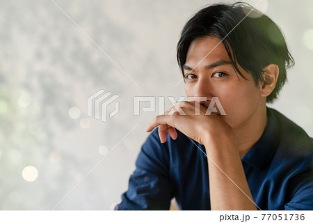 男性ポートレート 男性ポートレート 77051736