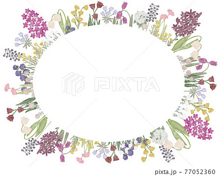 手描き花柄の楕円形フレーム 白背景のイラスト素材