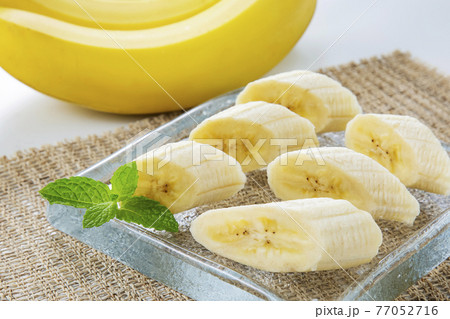 バナナ 77052716