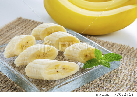 バナナ 77052718