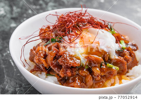 焼き肉どんぶり 焼き肉どんぶり 77052914