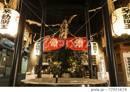 法善寺　水掛不動尊　夜【2021年4月】 77055679