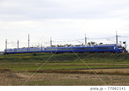 特急いなほ号(E653系車両/瑠璃色) 特急いなほ号(E653系車両/瑠璃色) 77062141