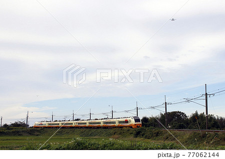 特急いなほ号と新潟空港への航空機 特急いなほ号と新潟空港への航空機 77062144