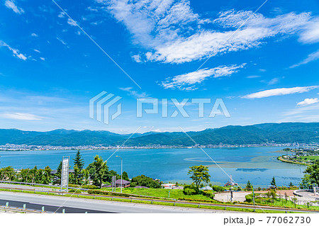 【長野県】快晴の諏訪湖（8月） 77062730