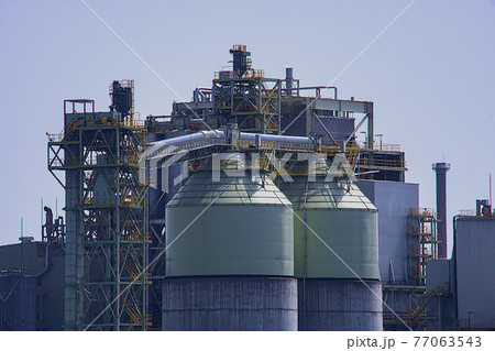 化学プラント 77063543