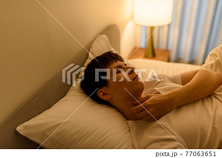 男性のポートレイト 77063651