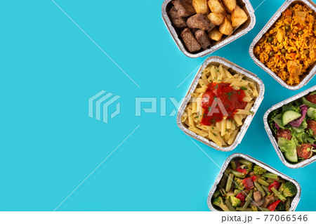 Take away healthy food in foil boxes Take away healthy food in foil boxes 77066546