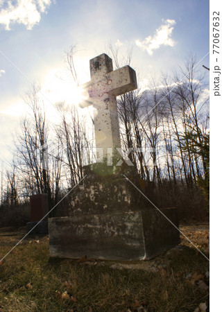 Tombstone Eerie Scene Tombstone Eerie Scene 77067632